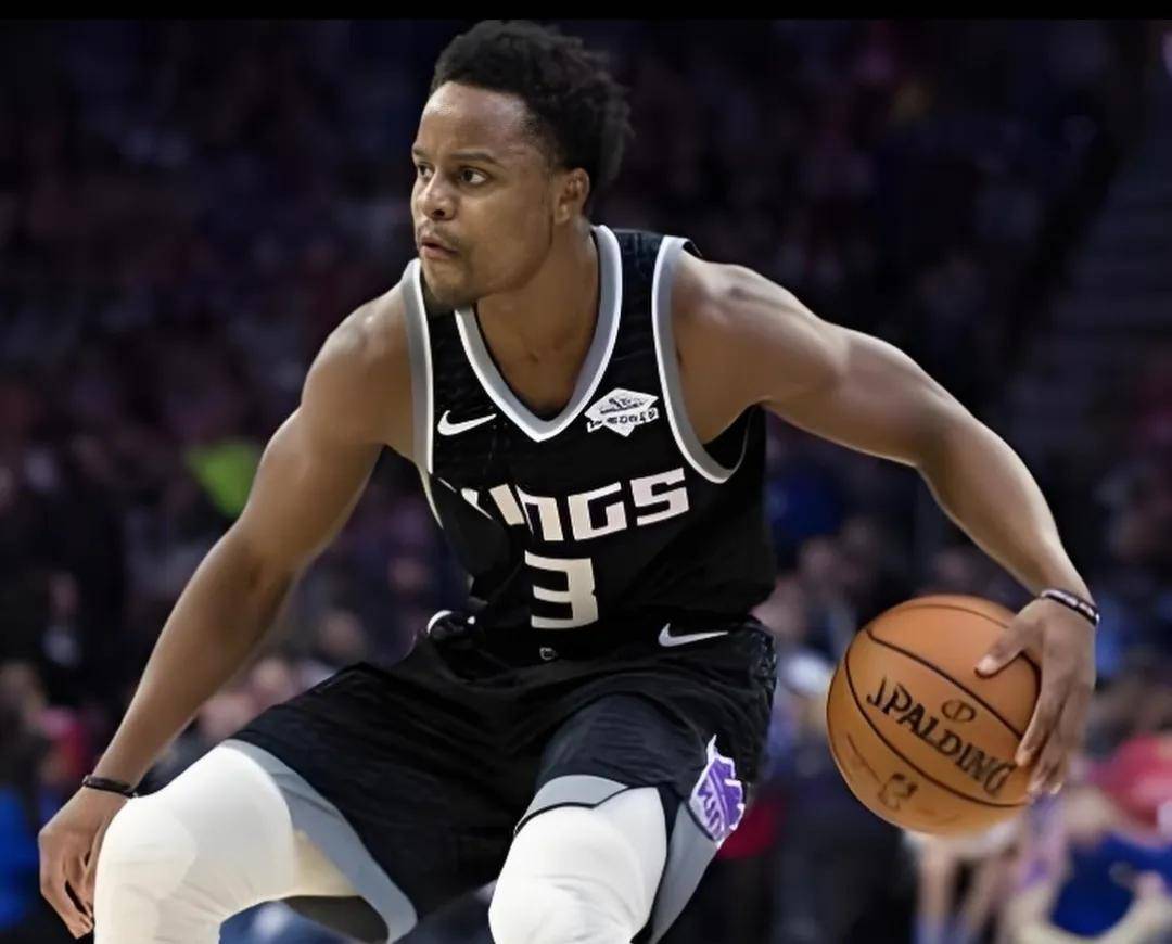 包含达拉斯独行侠迎CBA季后赛关键赛，今夜防线松动，底气十足，轮换策略成焦点的词条ayx