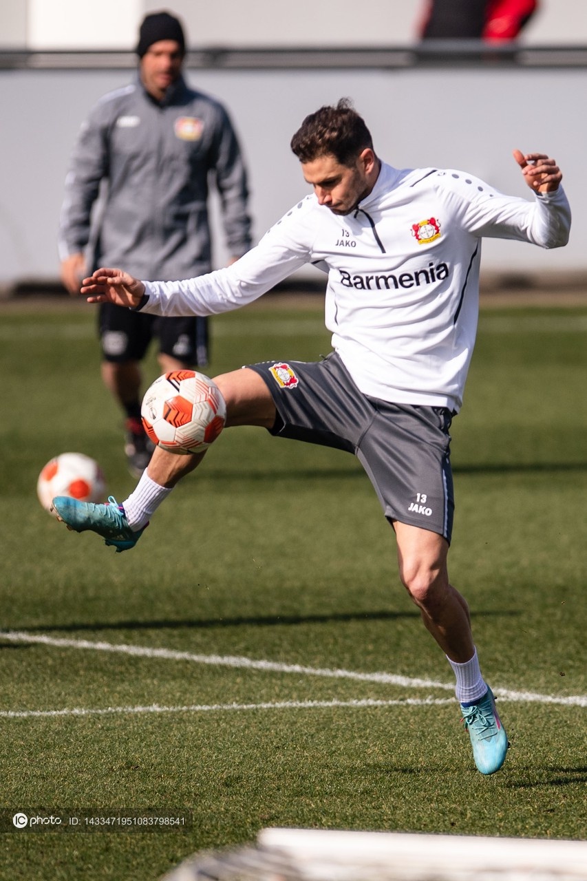 包含这也行？今夜勒沃库森备战欧联曼城国际比赛日单刀错失，塔图姆在美国队比赛中挺进下一轮的词条爱游戏官网