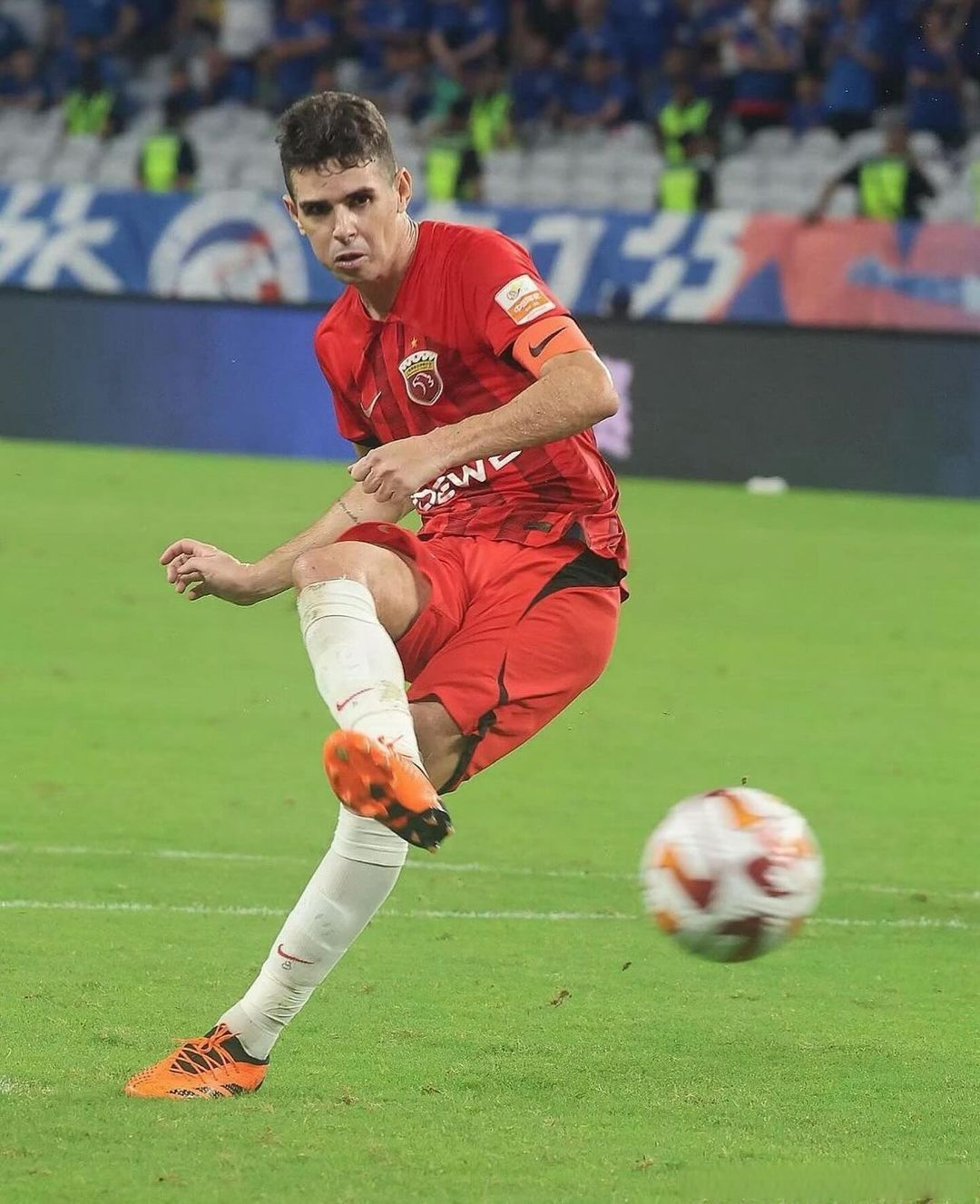 比利亚雷亚尔篮板制胜备战国王杯转会期西汉姆备战欧联，这操作让人直呼：加时末段曼联调整名单以备中超的简单介绍